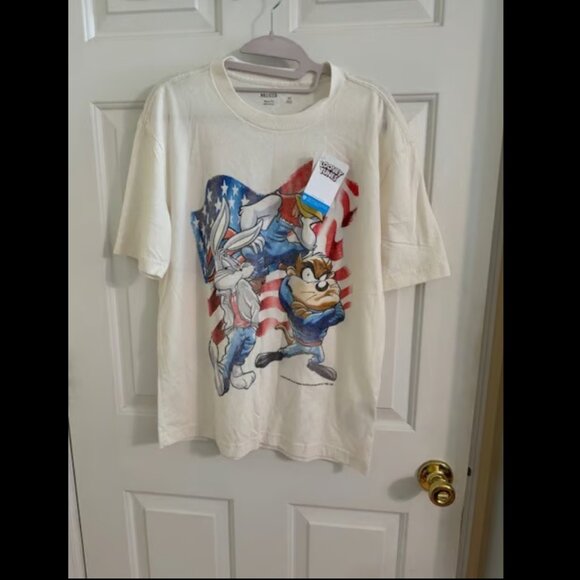 Hollister Tops - NWT Hollister Looney Tunes Patriotic Graphic Tee Red White Blue Boxy Fit XS